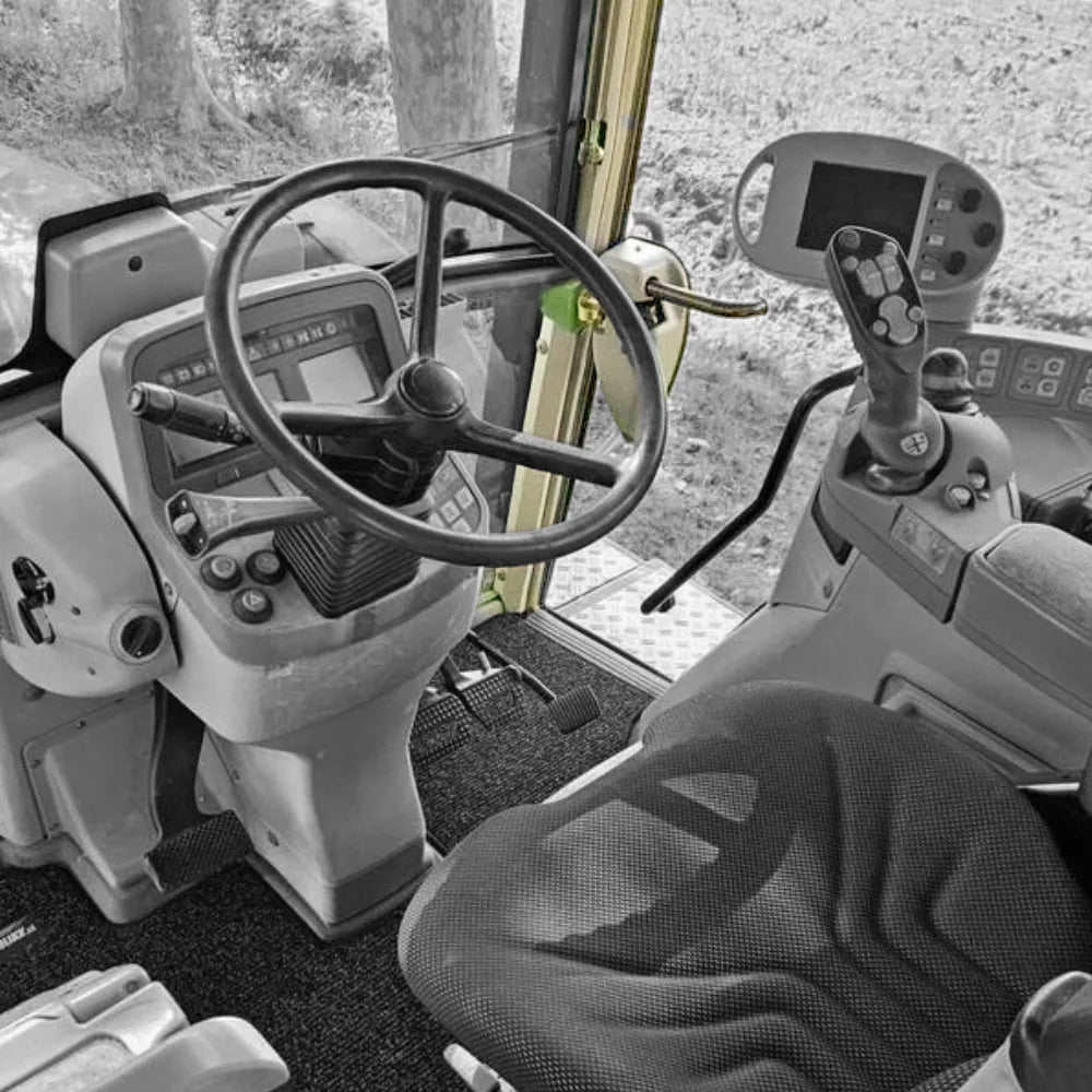Fendt TMS and Favorit cab right A-pillar – CabGear cab identification